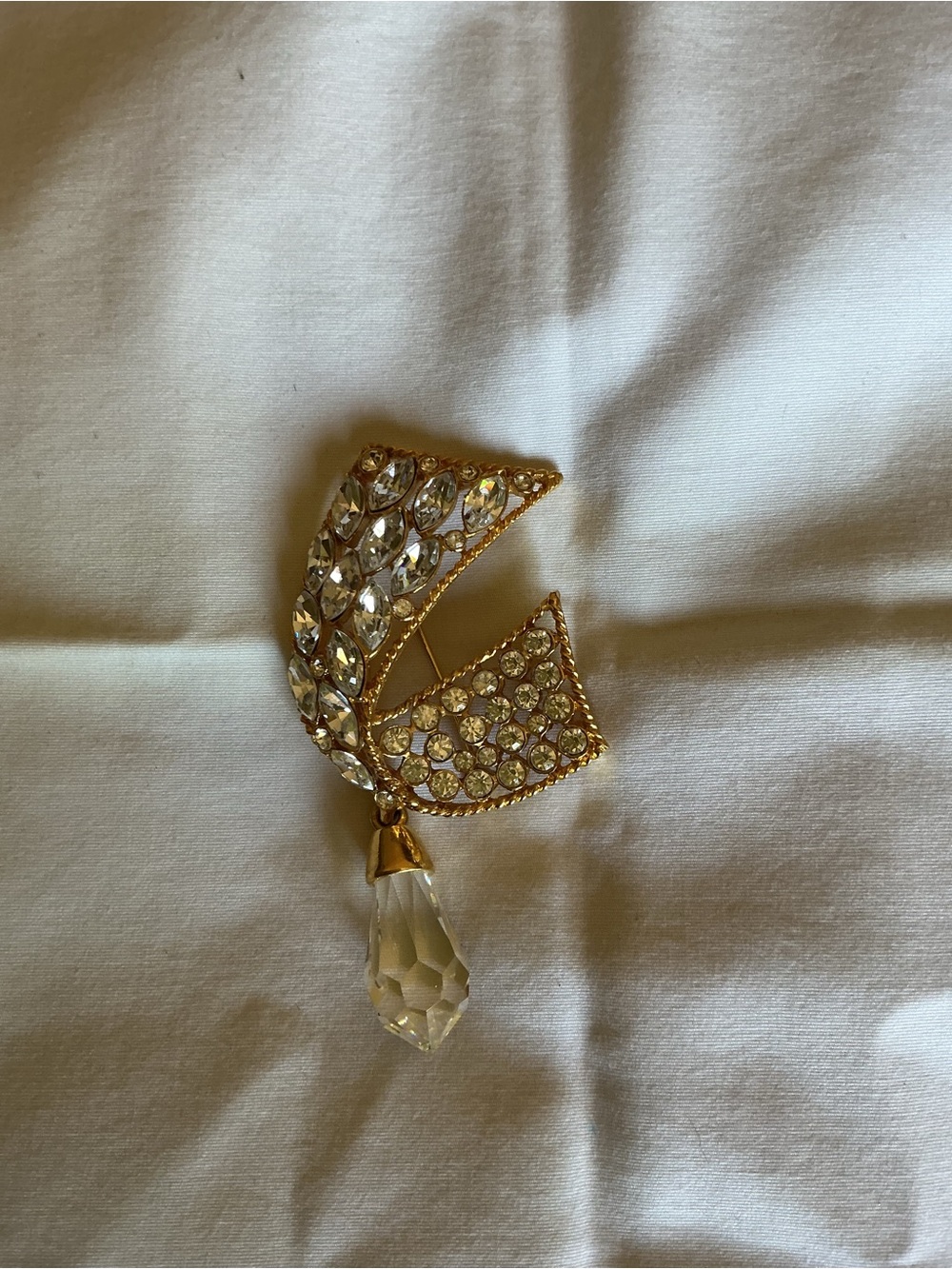 Gold Tone Vintage Brooch with Clear Teardrop crystal Pendant